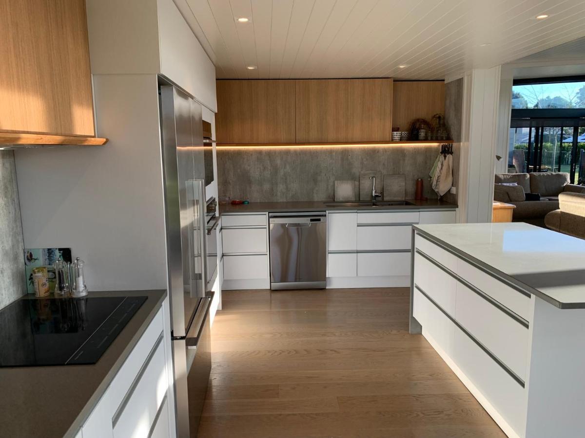 Appartamento The Admiral Cooks Beach Esterno foto